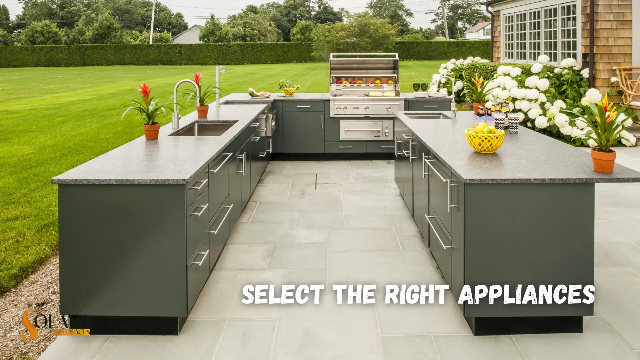 Must-Have Appliances & Features for Your Outdoor Kitchen